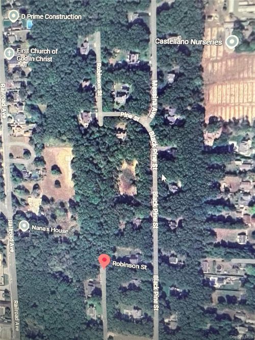 1 Robinson St, Center Moriches, NY, 11934-1804 | Card Image