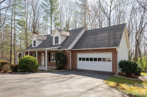 9 Justin Dr, Etowah, NC, 28729-8783 | Card Image