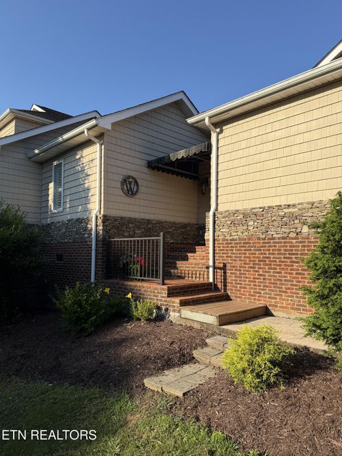 34 Whitehall, Bristol, TN, 37620-2950 | Card Image