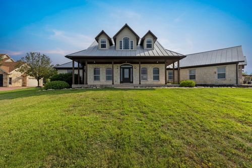 417 Apache Pass, Hutto, TX, 78634-5482 | Card Image
