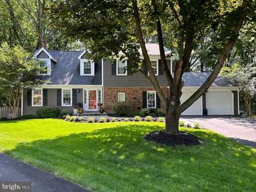 9518 Heathwood Ct, Burke, VA, 22015-1526 | Card Image