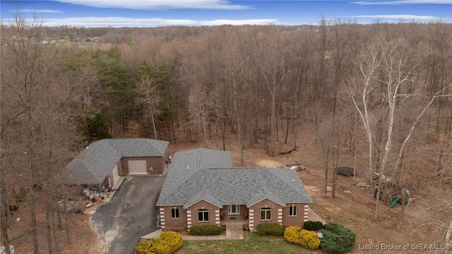 5834 E Bear Creek Rd, Home with 4 bedrooms, 3 bathrooms and null parking in Pekin IN | Image 8