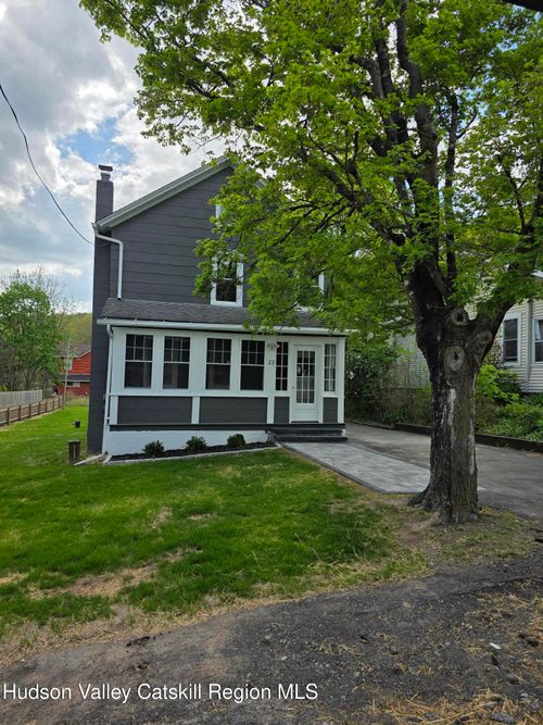 22 Maple St, Cementon, NY, 12414-6943 | Card Image