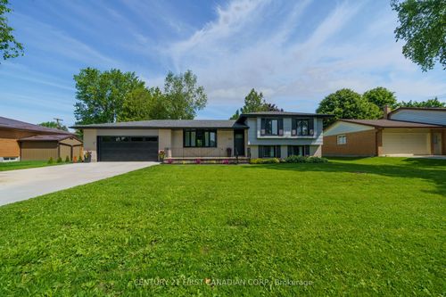 222 Churchill Dr, Exeter, ON, N0M1S1 | Card Image