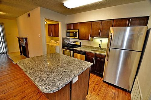 1013-6910 Skillman St, Dallas, TX, 75231-5859 | Card Image
