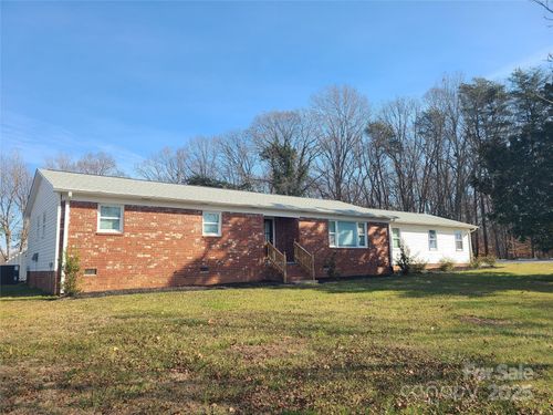 378 Cornelius Rd, Mooresville, NC, 28117-9475 | Card Image