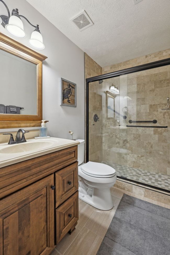 Guest bathroom | Image 26