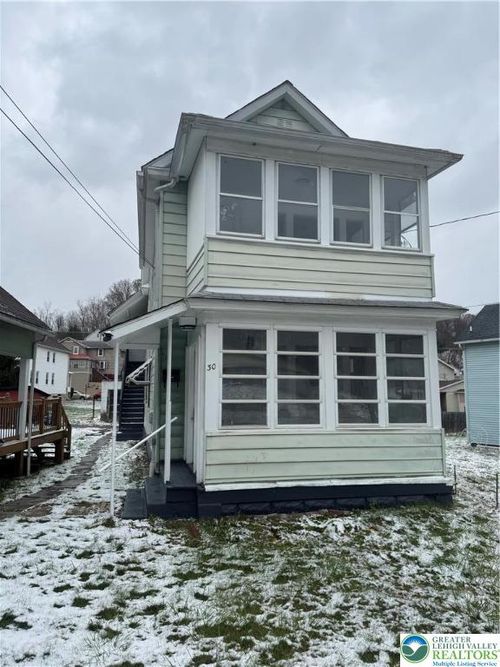 apt-1-30 Coal St, Glen Lyon, PA, 18617-1352 | Card Image