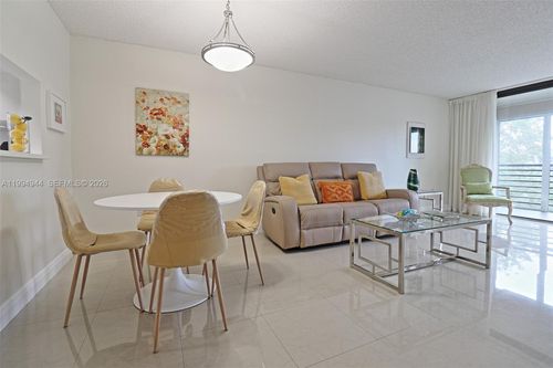 419-1100 Colony Point Cir, Pembroke Pines, FL, 33026-2939 | Card Image