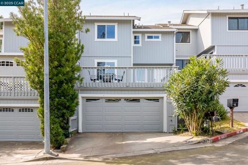 10 Dove Ln, Richmond, CA, 94803-2828 | Card Image