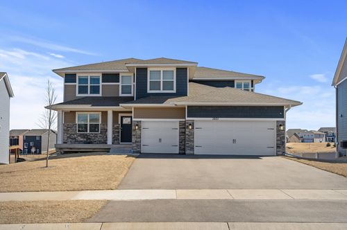 1901 Aztec Ave, Shakopee, MN, 55379-7737 | Card Image