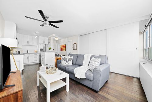 apt-809-3550 N Lake Shore Dr, Chicago, IL, 60657-7809 | Card Image