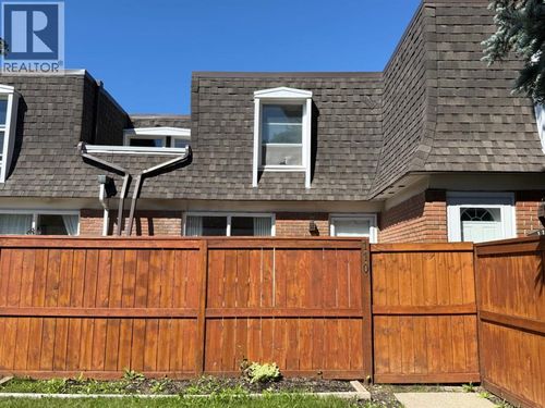 112-330 Canterbury Dr Sw, Calgary, AB, T2W1H6 | Card Image
