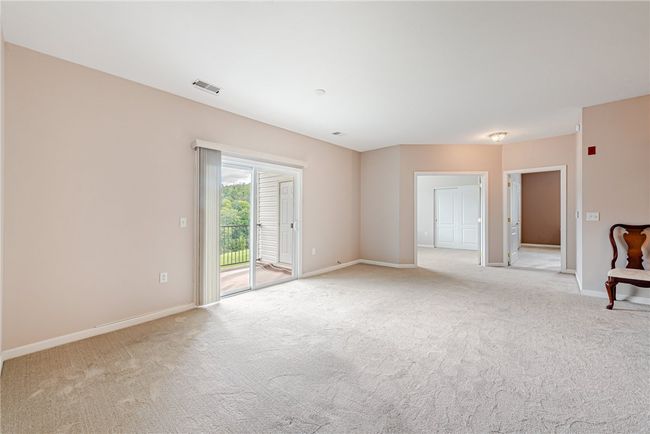 APT-204 - 300 Hidden Ridge Ct, Condo with 3 bedrooms, 2 bathrooms and 1 parking in South Park PA | Image 7
