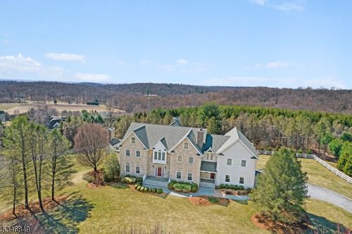 7 Trout Brook Ct, Chester, NJ, 07930-3232 | Card Image