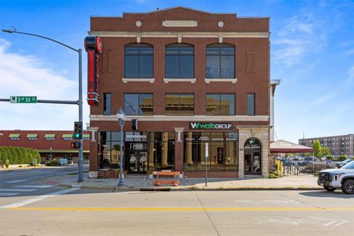 1202 3rd St Se, Cedar Rapids, IA, 52401-2320 | Card Image