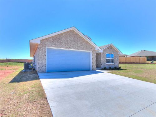2040 Brush Creek Way, Newcastle, OK, 73065 | Card Image