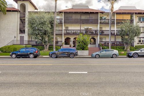 5334 Lindley Ave, Encino, CA, 91316-2912 | Card Image