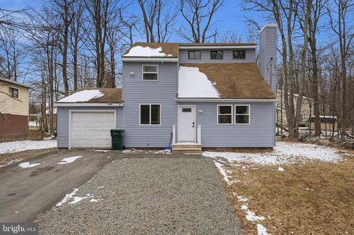 9246 Westwood Dr, Tobyhanna, PA, 18466-3830 | Card Image