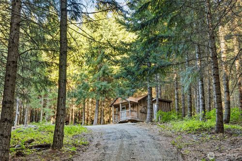 826 Filbert Rd, Cle Elum, WA, 98922-8692 | Card Image