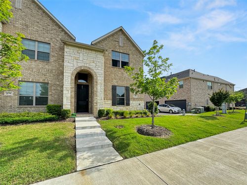 677 Watersedge Ct, Lewisville, TX, 75067-7868 | Card Image
