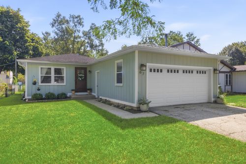 67 Barberry Dr, Crystal Lake, IL, 60014-5001 | Card Image