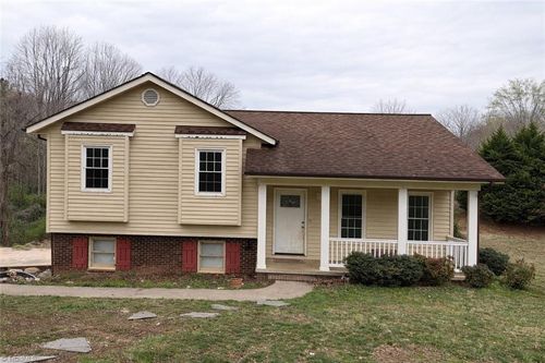 236 Mille Run St, North Wilkesboro, NC, 28659-9292 | Card Image