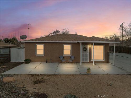 16129 Smoke Tree St, Hesperia, CA, 92345-3226 | Card Image