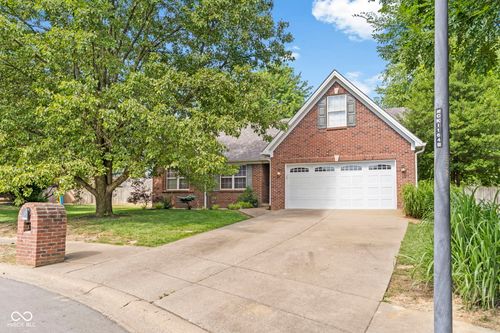 4522 Brandon Cir, Sellersburg, IN, 47172-1764 | Card Image