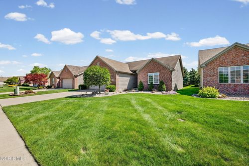 10101 Shannon Hills Dr, Perrysburg, OH, 43551-2697 | Card Image