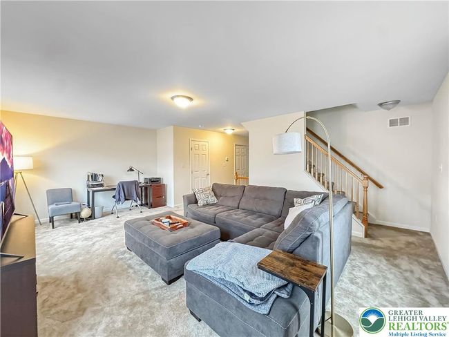 32 W Clark St, House other with 4 bedrooms, 4 bathrooms and null parking in HELLERTOWN PA | Image 6