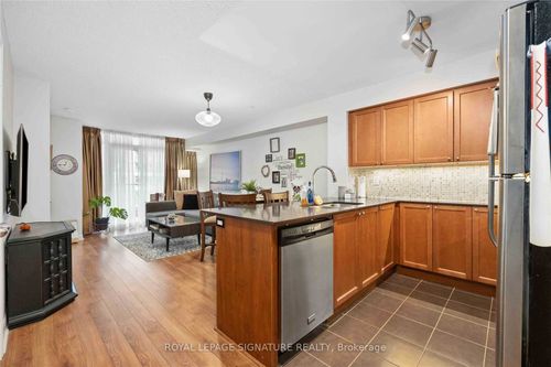 252-525 Wilson Ave, North York, ON, M3H0A7 | Card Image
