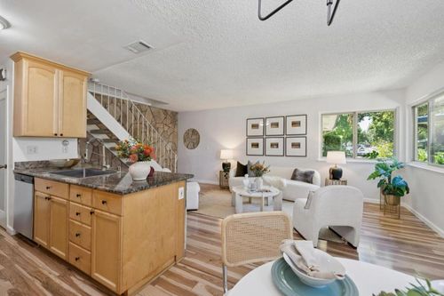 apt-2-390 N 1st St, Campbell, CA, 95008-1333 | Card Image