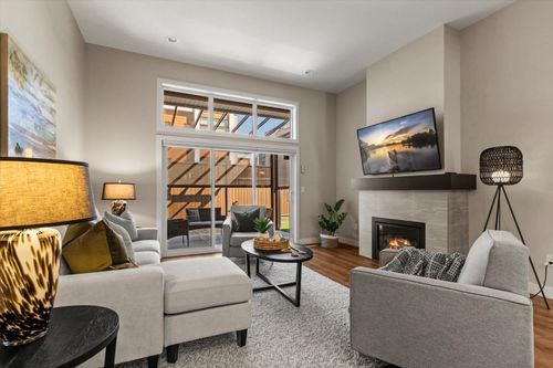 85-46110 Thomas Rd, Chilliwack, BC, V2R2R4 | Card Image