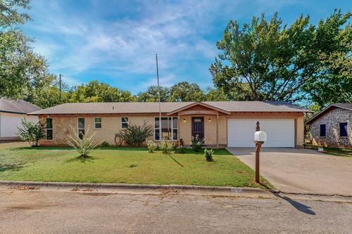204 Pine St, Keene, TX, 76059-1824 | Card Image