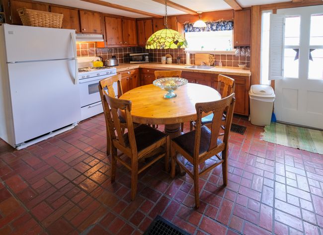 761 Main St, House other with 6 bedrooms, 2 bathrooms and null parking in Proctorsville VT | Image 5