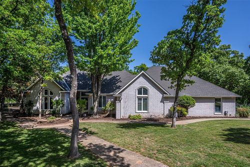 2500 Perth Dr, Edmond, OK, 73013-9010 | Card Image