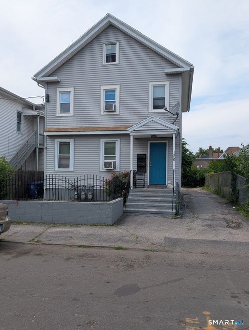 172 Hanover St, Bridgeport, CT, 06604-3706 | Card Image