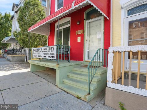 816 Douglass St, READING, PA, 19604-2443 | Card Image
