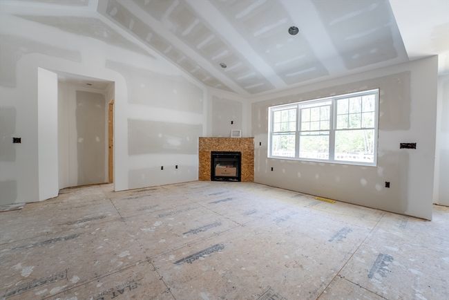 19 - 19 Nicole Cir, Condo with 2 bedrooms, 2 bathrooms and 2 parking in Southampton MA | Image 40