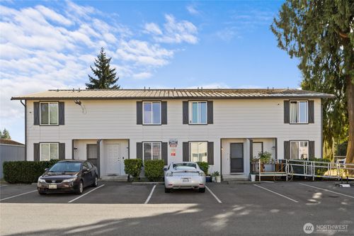 501 37th St Se, Auburn, WA, 98002-8019 | Card Image