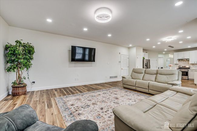 37 Keswick Rd, House other with 5 bedrooms, 3 bathrooms and null parking in East Windsor NJ | Image 19