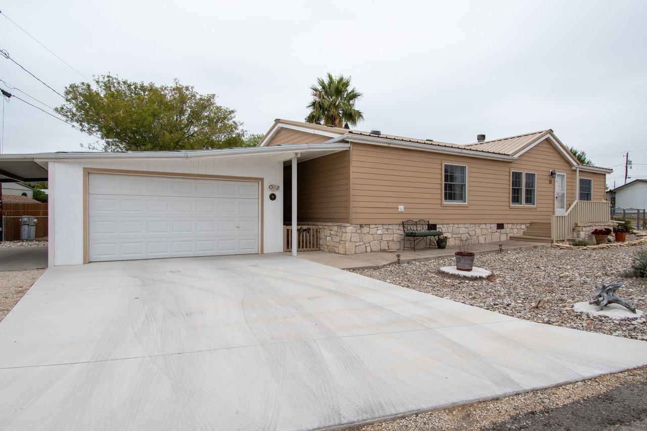 Residential in Del Rio 3