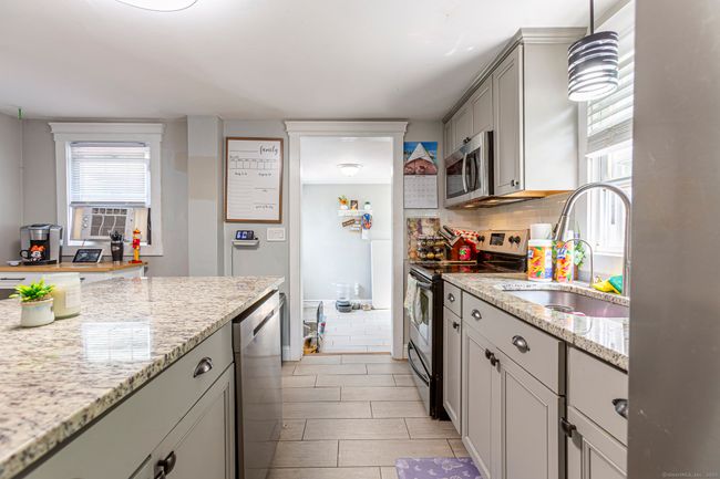 12 John St, House other with 3 bedrooms, 2 bathrooms and 4 parking in Killingly CT | Image 13