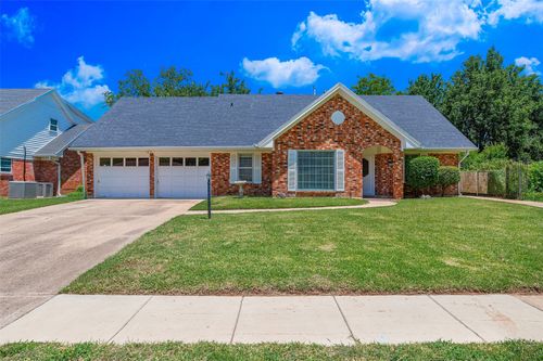 1554 Westbury Dr, Shreveport, LA, 71105-5032 | Card Image