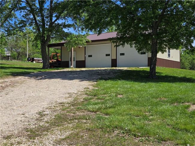 33295 Bethel Church Rd, House other with 3 bedrooms, 3 bathrooms and null parking in Osawatomie KS | Image 66