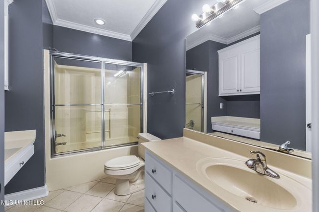 42-web-or-mls-211 Lake Terrace-53 | Image 39
