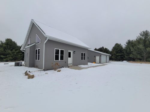 8401 Oneida Farms Rd, Eagle River, WI, 54521 | Card Image