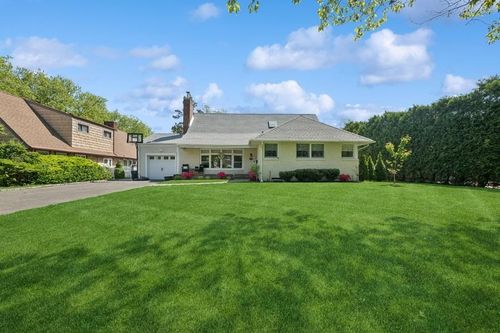 17 Keenan Pl, Garden City, NY, 11530-3007 | Card Image