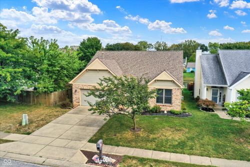 545 Farley Dr, Indianapolis, IN, 46214-3571 | Card Image